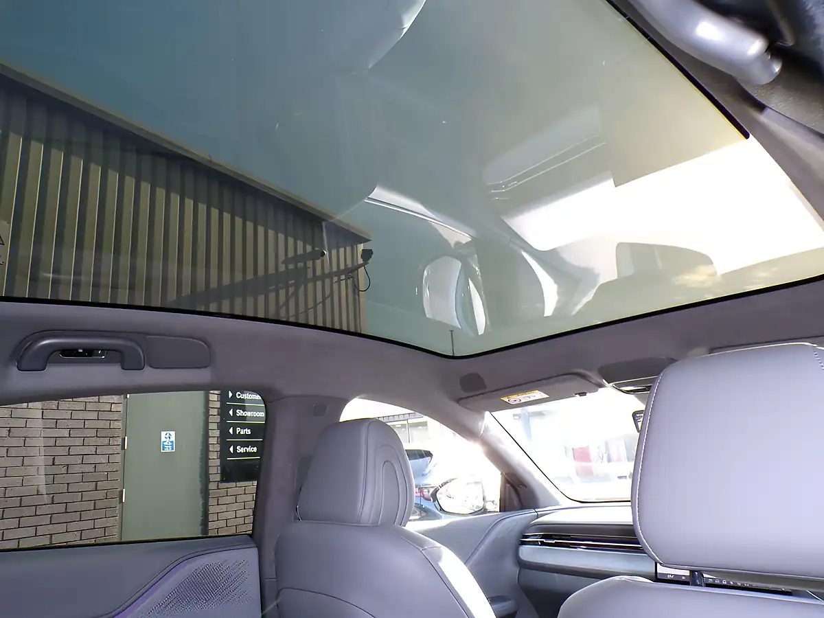 Used 2026 Xpeng G6 Long Range Silver - Interior and Exterior details 19