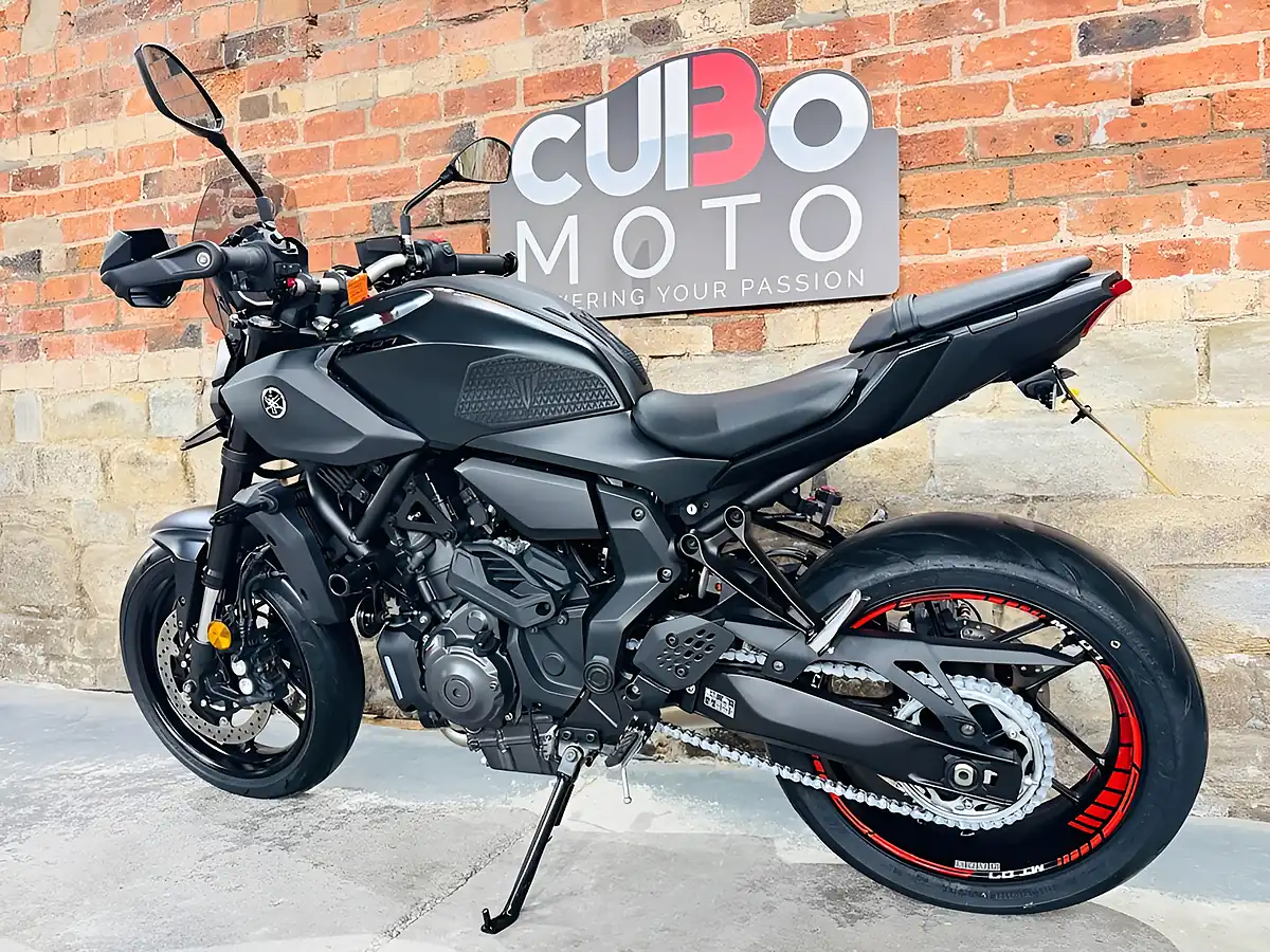 Used 2026 Yamaha MT-07 Y-Amt Black - Interior and Exterior details 13