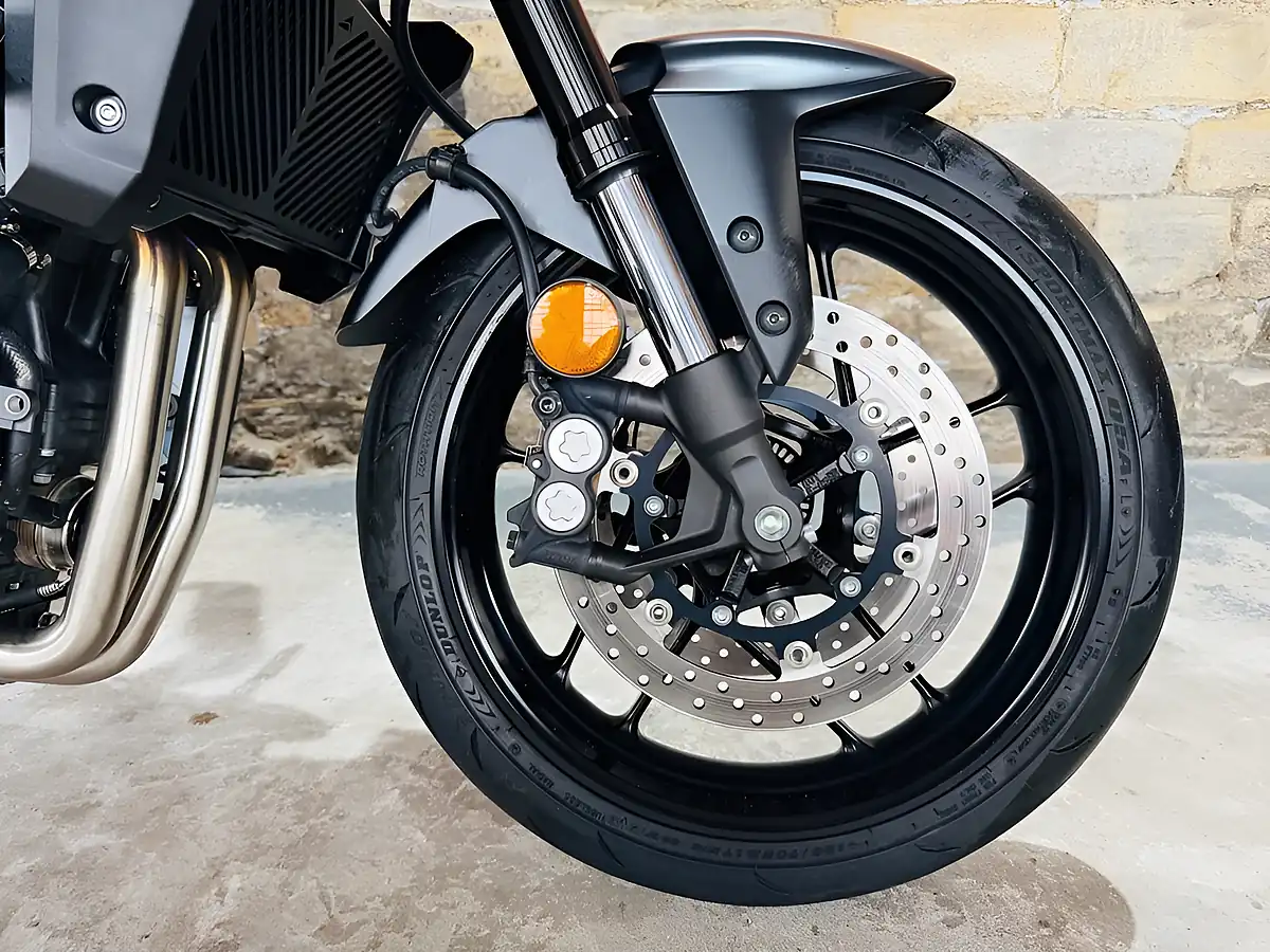 Used 2026 Yamaha MT-07 Y-Amt Black - Interior and Exterior details 5
