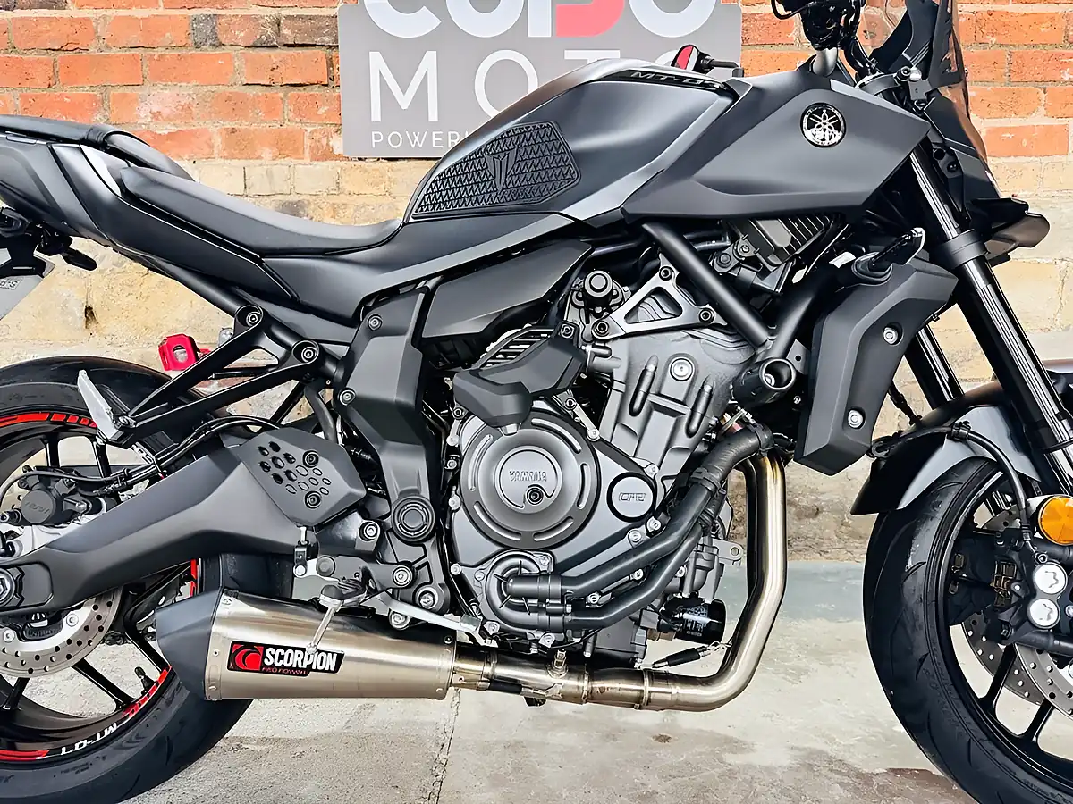Used 2026 Yamaha MT-07 Y-Amt Black - Interior and Exterior details 7