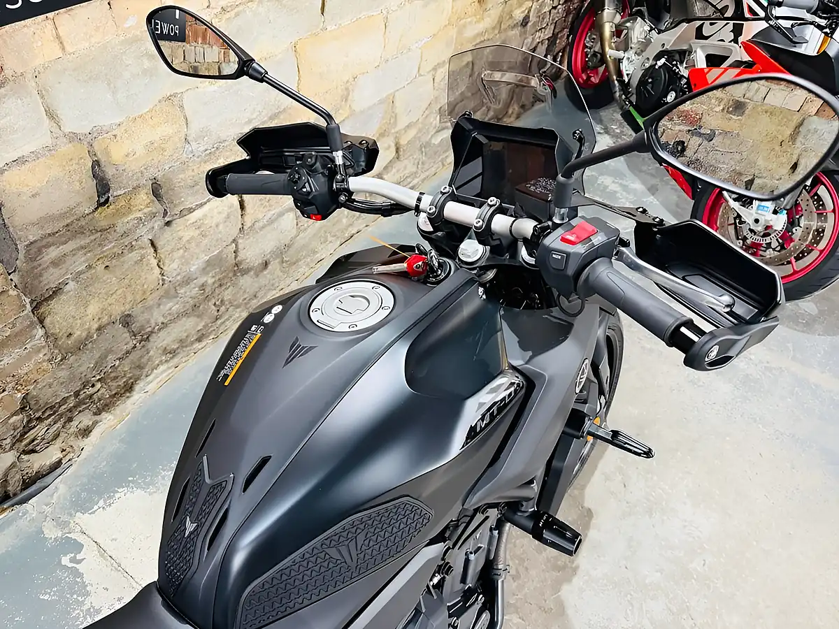 Used 2026 Yamaha MT-07 Y-Amt Black - Interior and Exterior details 8