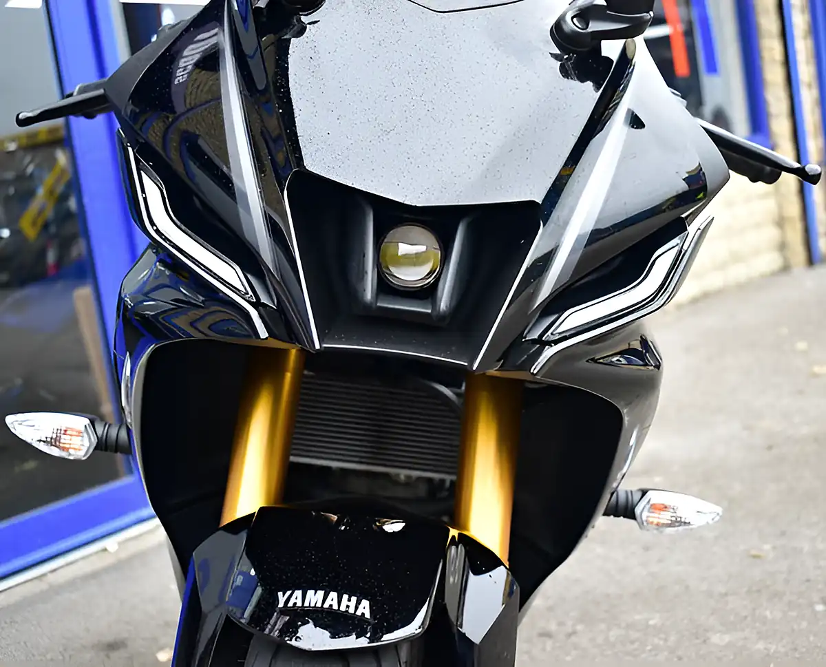 Used 2026 Yamaha R125 Super Sports Black - Interior and Exterior details 11