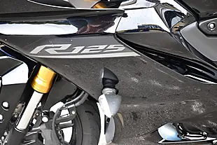 Used 2026 Yamaha R125 Super Sports Black - Interior and Exterior details 12