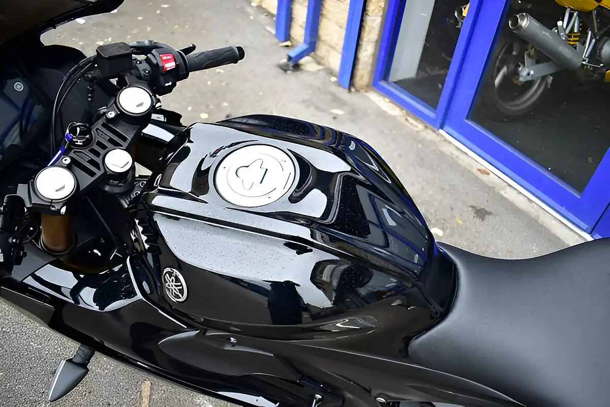 Used 2026 Yamaha R125 Super Sports Black - Interior and Exterior details 16
