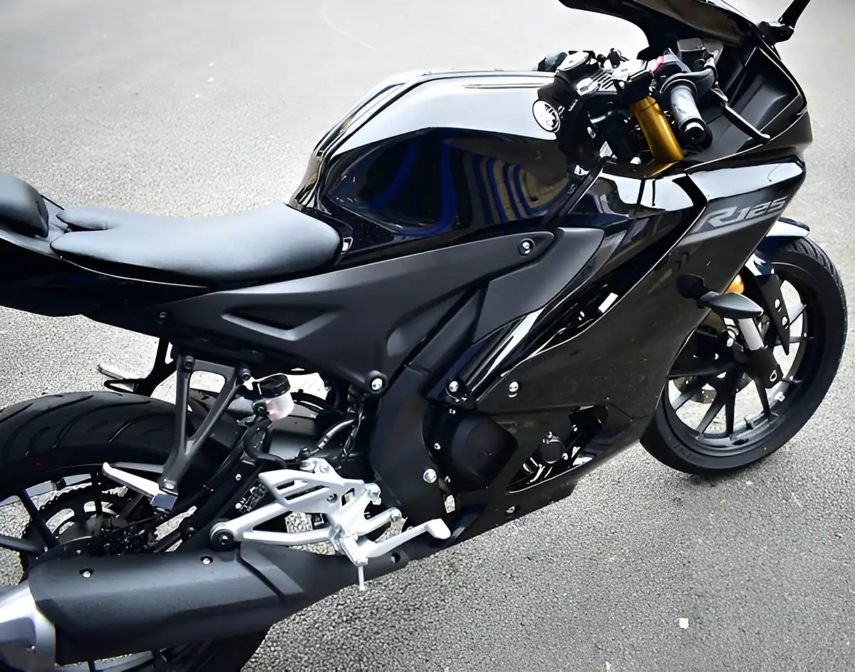 Used 2026 Yamaha R125 Super Sports Black - Interior and Exterior details 18