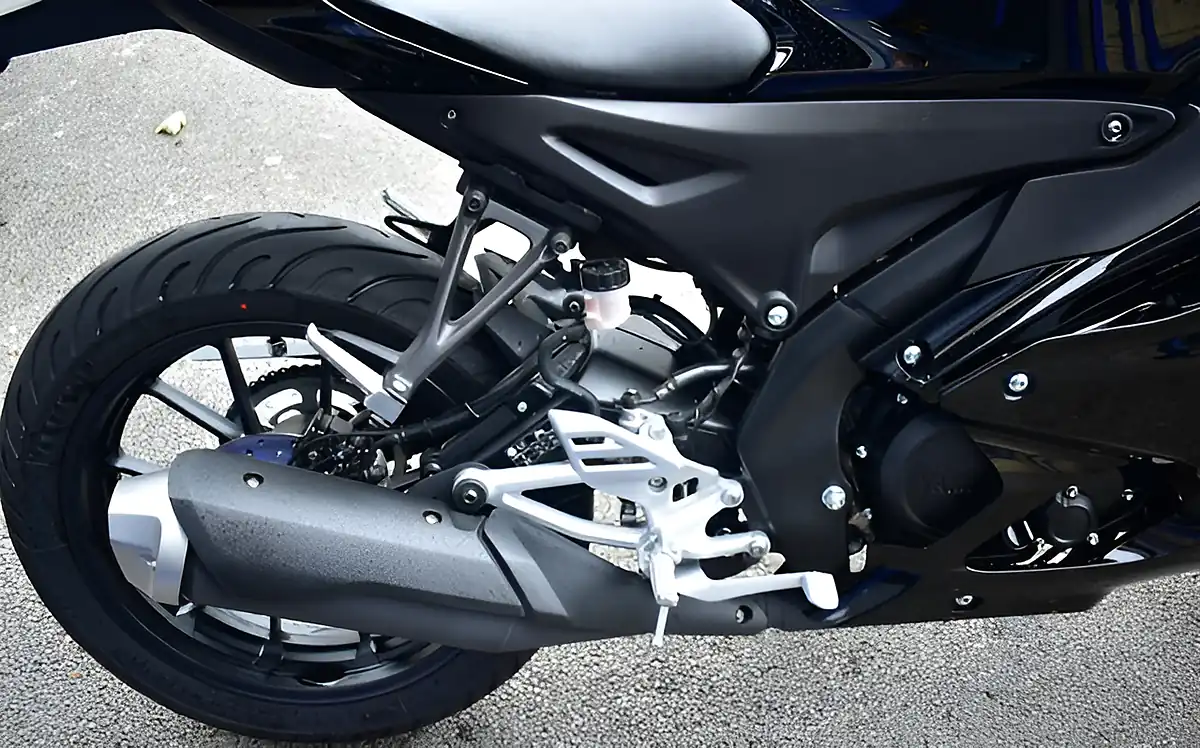 Used 2026 Yamaha R125 Super Sports Black - Interior and Exterior details 19