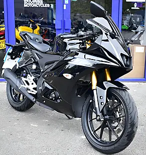 Used 2026 Yamaha R125 Super Sports Black - Interior and Exterior details 4