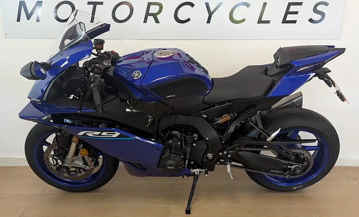 Used 2026 Yamaha R9 900 Super Sports Blue - Interior and Exterior details 5