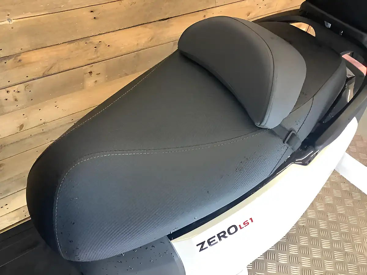 Used 2026 Zero LS1 White - Interior and Exterior details 14