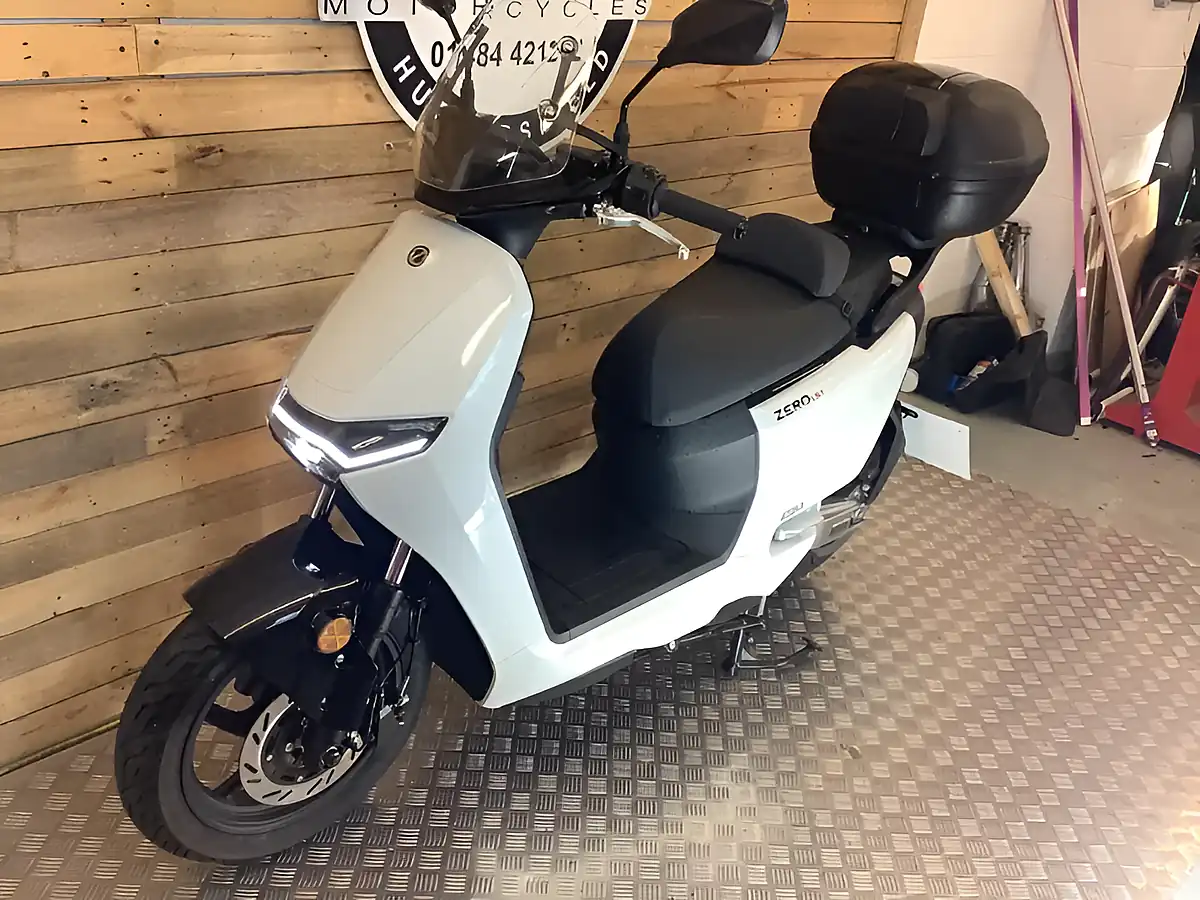 Used 2026 Zero LS1 White - Interior and Exterior details 3