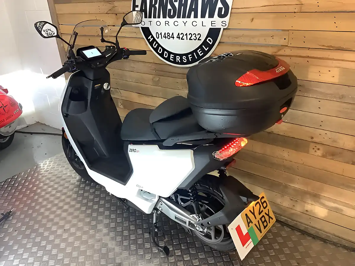 Used 2026 Zero LS1 White - Interior and Exterior details 6
