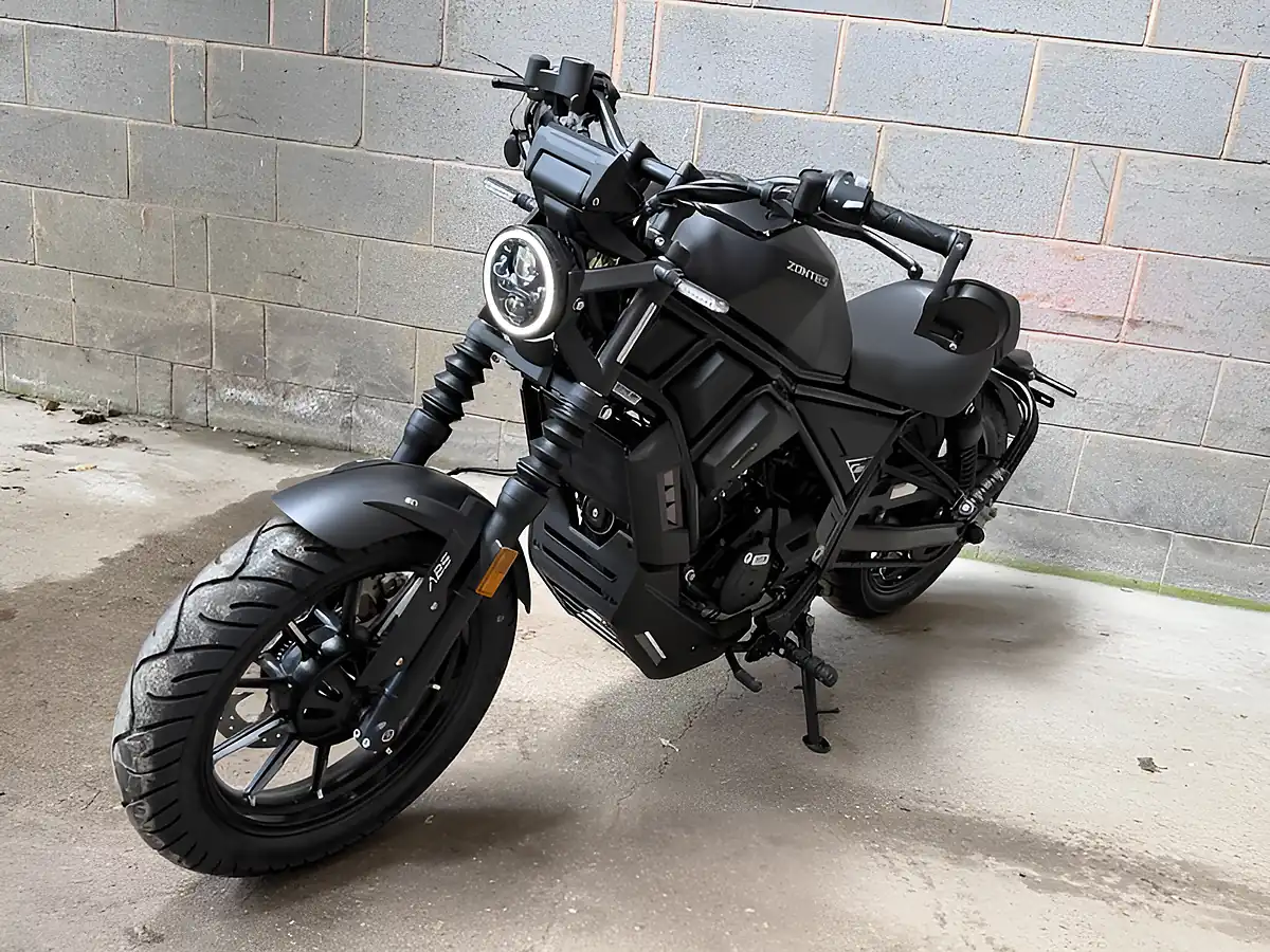 Used 2026 Zontes ZT125-C Black Black - Interior and Exterior details 3