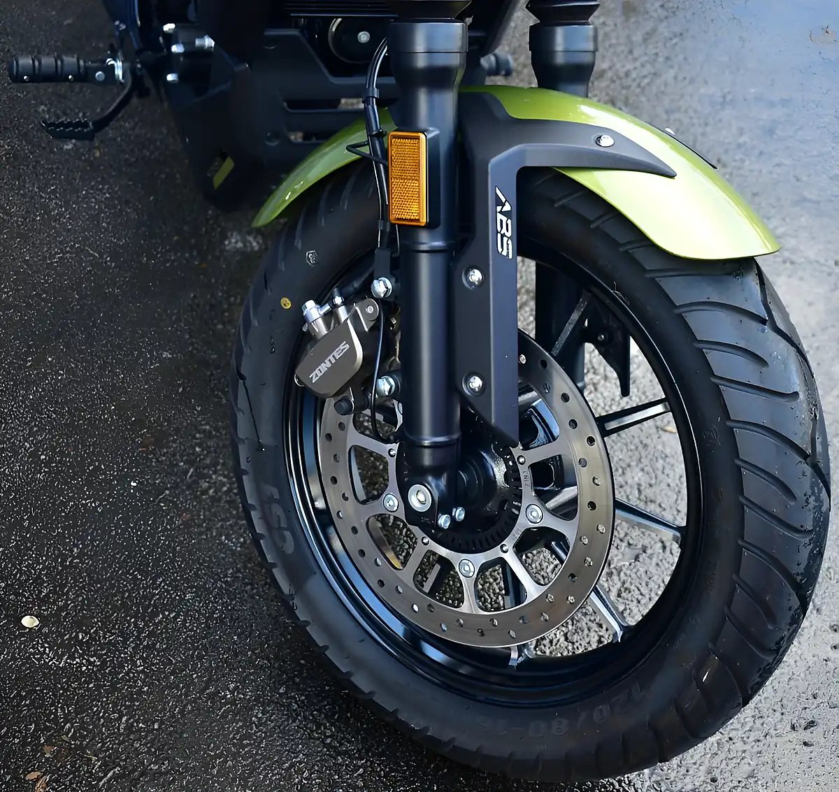 Used 2026 Zontes Zt125-C Custom Cruiser Yellow - Interior and Exterior details 12