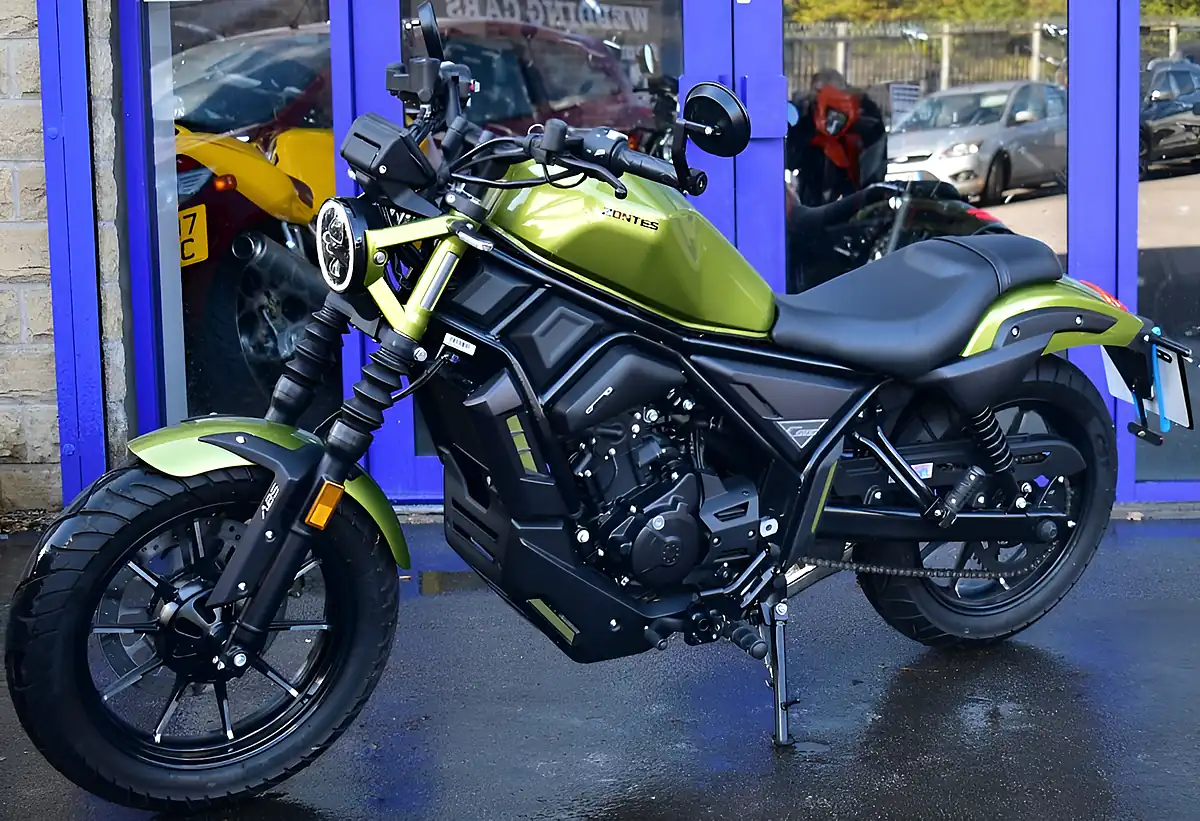 Used 2026 Zontes Zt125-C Custom Cruiser Yellow - Interior and Exterior details 2