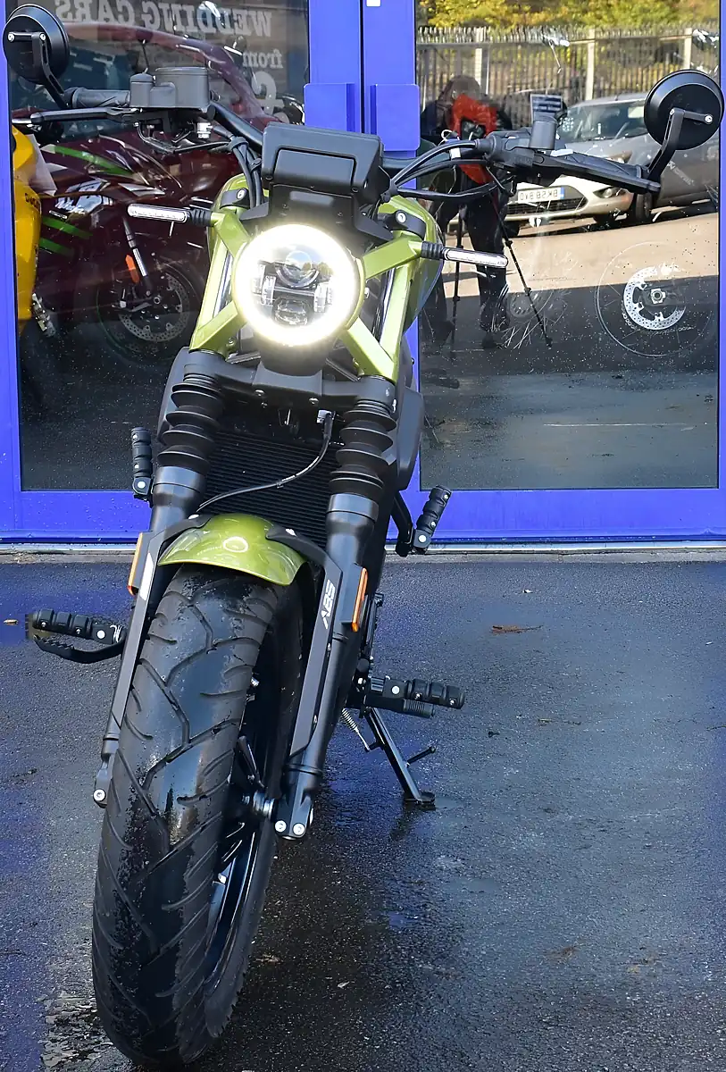 Used 2026 Zontes Zt125-C Custom Cruiser Yellow - Interior and Exterior details 3