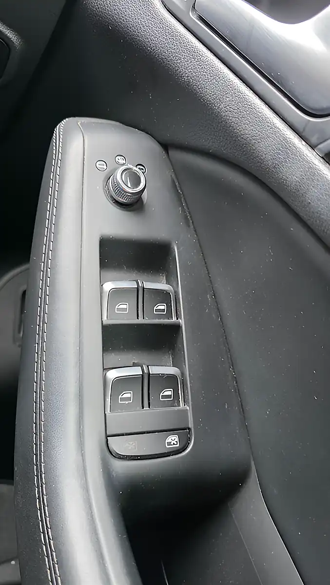 Used 2027 Audi Q5 S Line Plus White - Interior and Exterior details 13