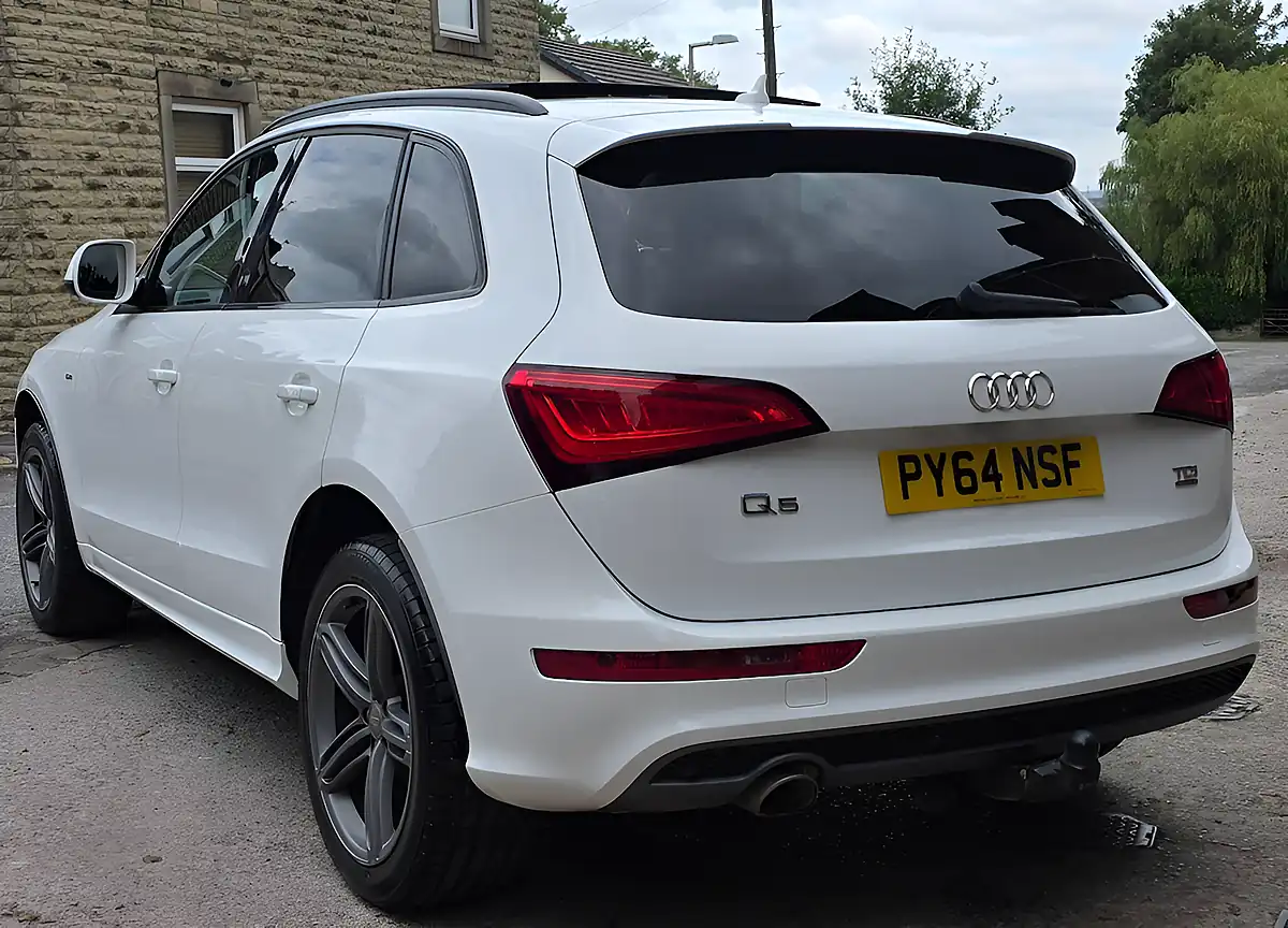 Used 2027 Audi Q5 S Line Plus White - Interior and Exterior details 4