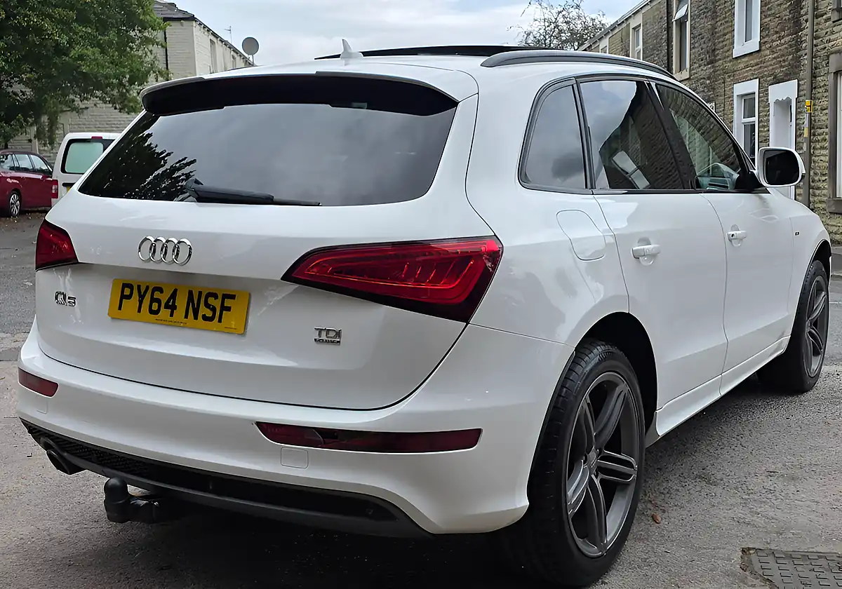Used 2027 Audi Q5 S Line Plus White - Interior and Exterior details 8