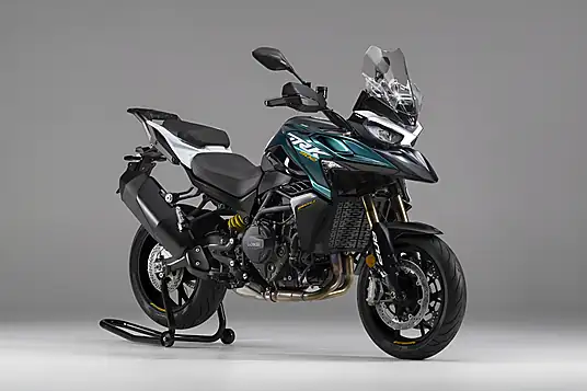 2027 Benelli TRK 902 Stradale 904cc