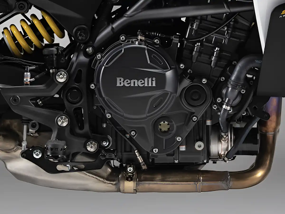 Used 2027 Benelli Trk 902 Stradale Oxide Green - Interior and Exterior details 14