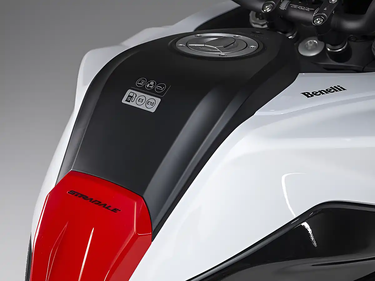 Used 2027 Benelli Trk 902 Stradale Oxide Green - Interior and Exterior details 14