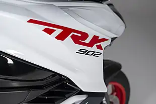 Used 2027 Benelli Trk 902 Stradale Oxide Green - Interior and Exterior details 6