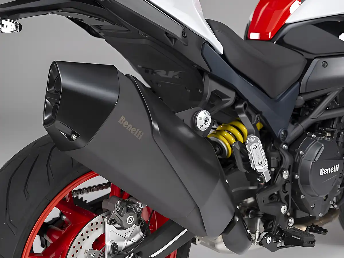 Used 2027 Benelli Trk 902 Stradale Oxide Green - Interior and Exterior details 13