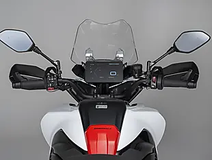 Used 2027 Benelli Trk 902 Stradale Oxide Green - Interior and Exterior details 17