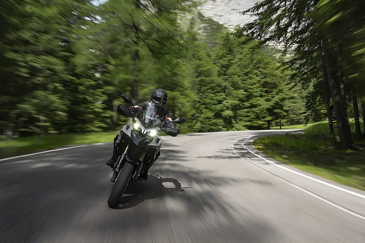 Used 2027 Benelli Trk 902 Stradale Oxide Green - Interior and Exterior details 7