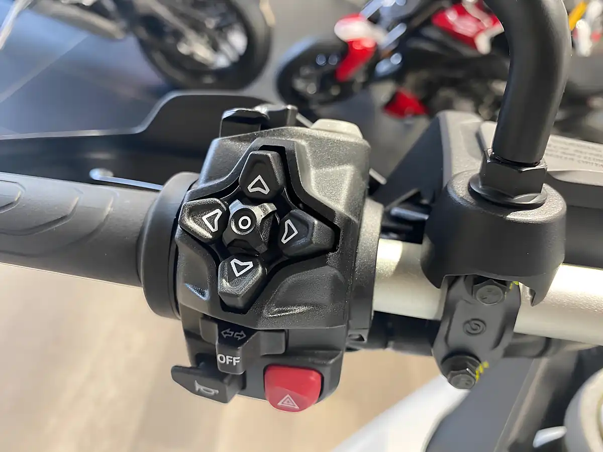 Used 2027 Ducati Desertx - Interior and Exterior details 8