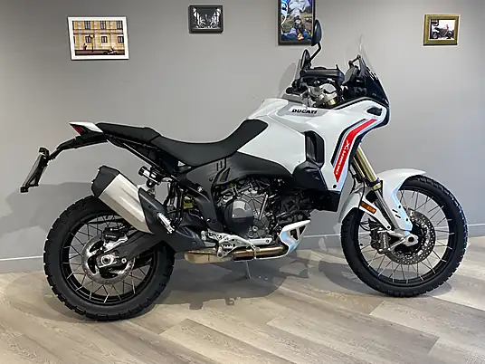 2027 Ducati Desertx V2 890cc