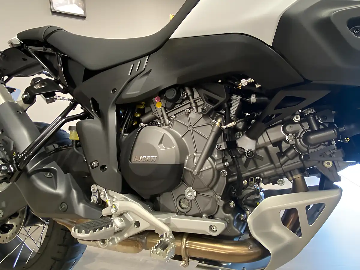 Used 2027 Ducati Desertx V2 - Interior and Exterior details 12