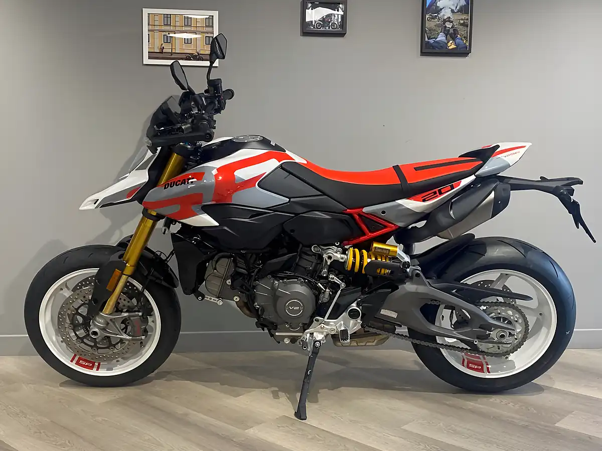 Used 2027 Ducati Hypermotard Sp - Interior and Exterior details 2