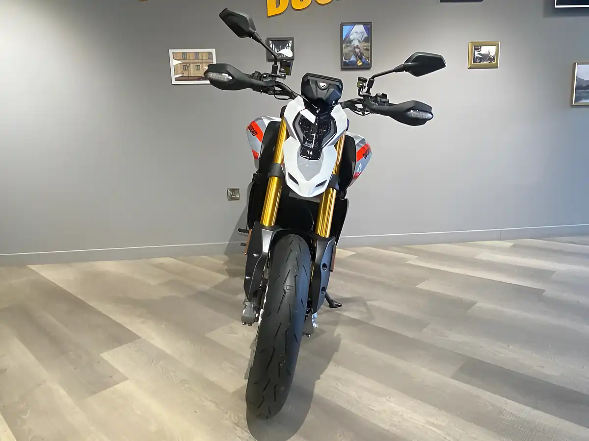 Used 2027 Ducati Hypermotard Sp - Interior and Exterior details 5
