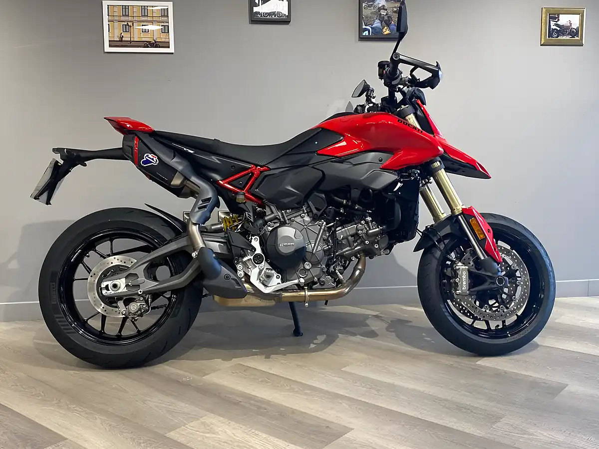 Used 2027 Ducati Hypermotard V2 25- - Front View