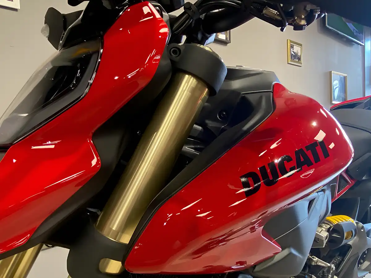 Used 2027 Ducati Hypermotard V2 25- - Interior and Exterior details 9