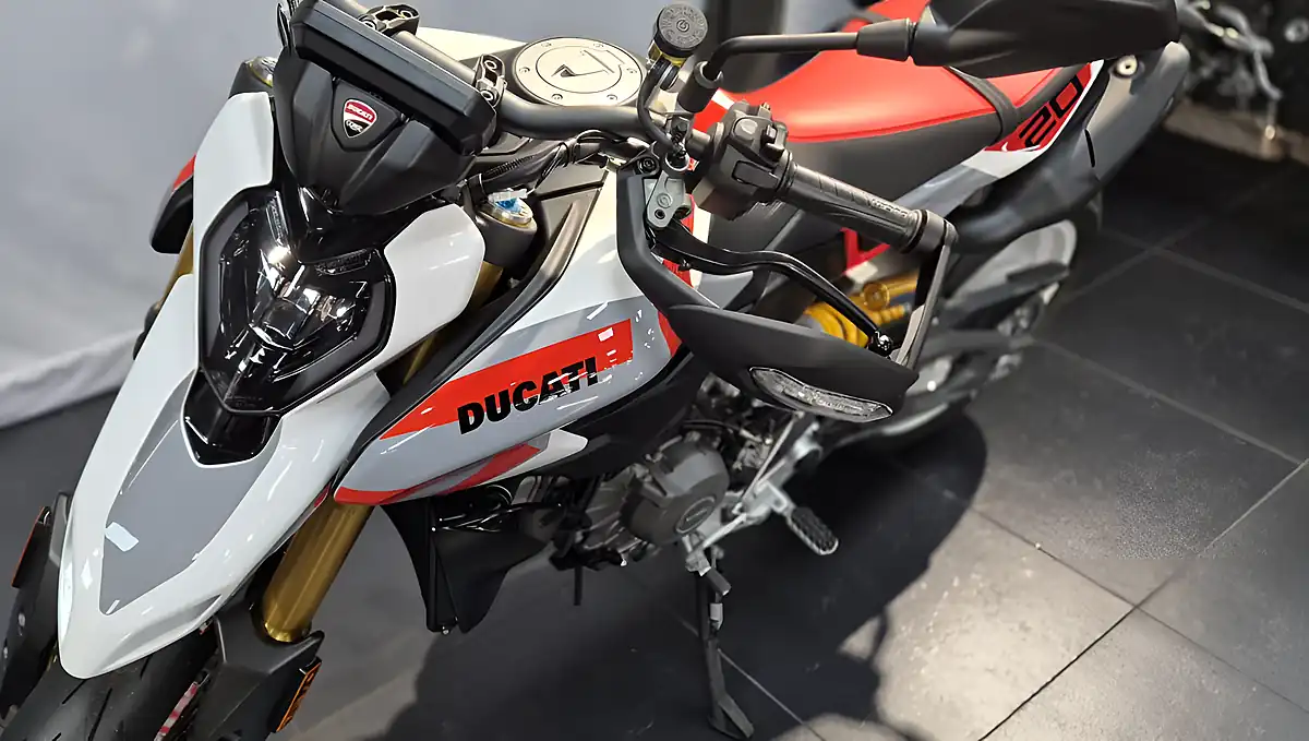 Used 2027 Ducati Hypermotard V2 Sp - Interior and Exterior details 15