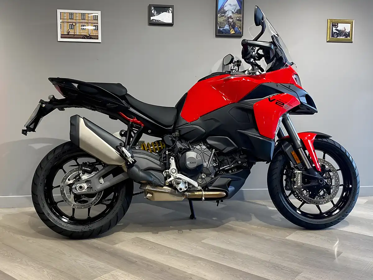 Used 2027 Ducati Multistrada V2 V2st Red Red - Front View