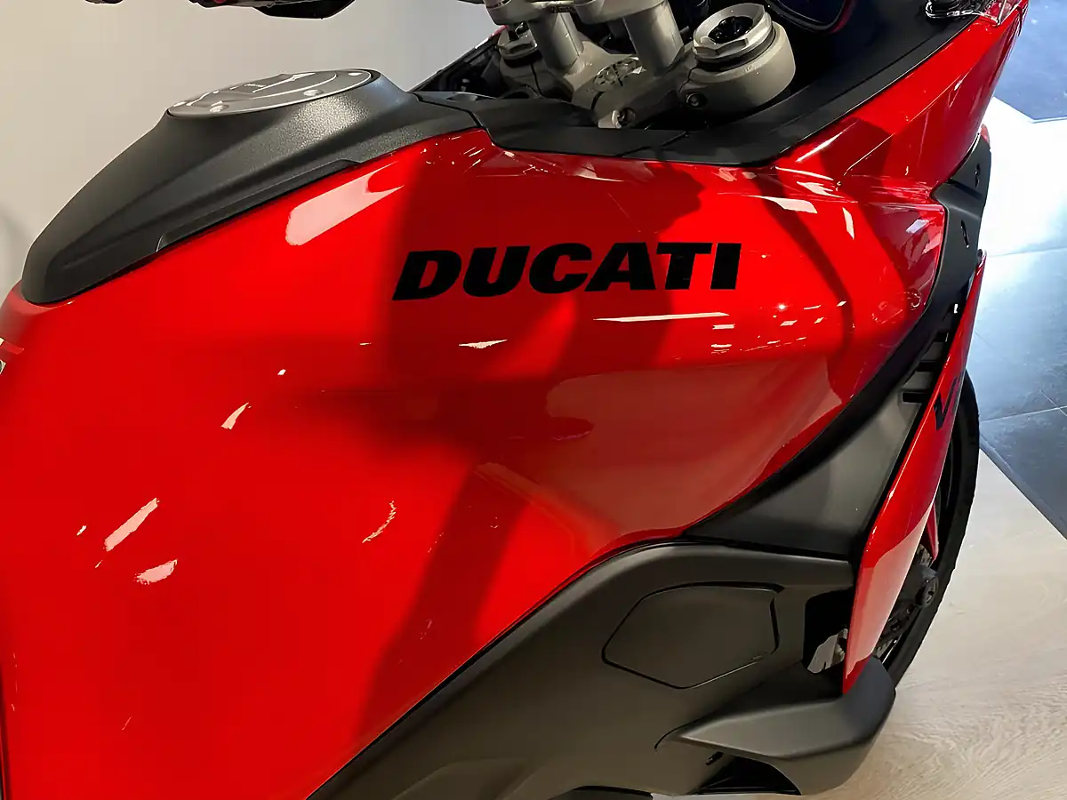 Used 2027 Ducati Multistrada V2 V2st Red Red - Interior and Exterior details 7