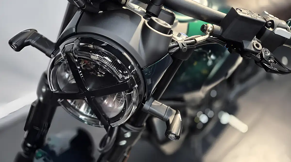 Used 2027 Ducati Scrambler Nightshift Emerald Green - Interior and Exterior details 11