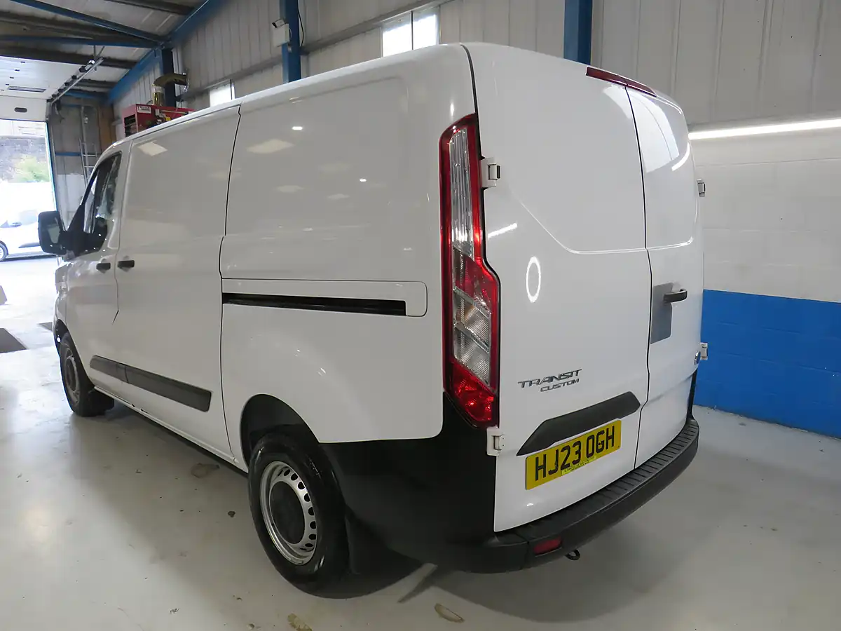 Used 2027 Ford Transit 280 L1 White - Interior and Exterior details 4