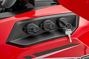 Used 2027 Qjmotor Sfa 500 Ag Red - Interior and Exterior details 8