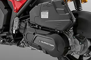 Used 2027 Qjmotor Srk 125 E Red / Silver - Interior and Exterior details 2