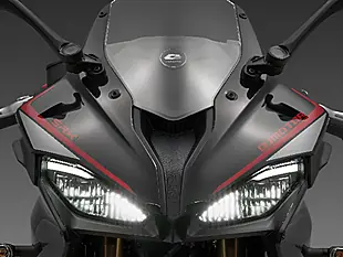 Used 2027 Qjmotor Srk 125 R Red/Silver - Interior and Exterior details 17