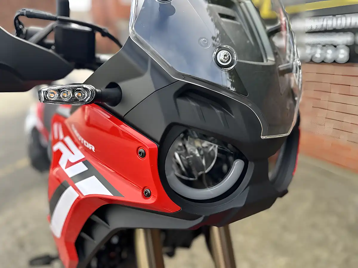 Used 2027 Qjmotor Srt 125 Dx - Interior and Exterior details 10