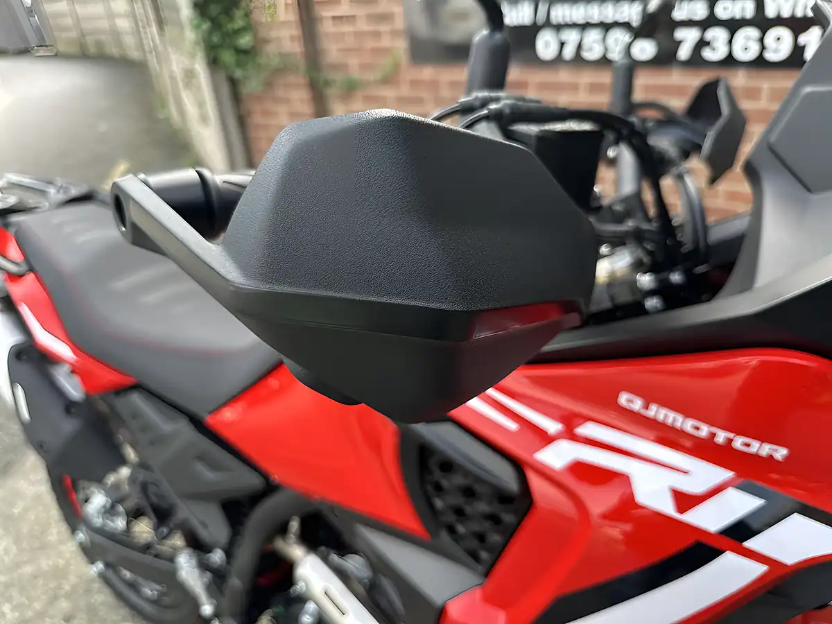 Used 2027 Qjmotor Srt 125 Dx - Interior and Exterior details 13