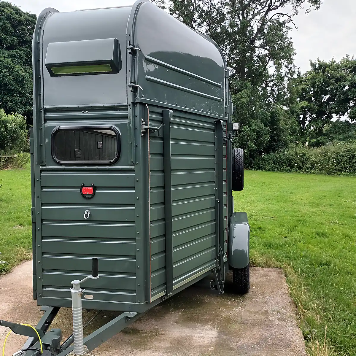 Used Ac Ace Rice Classic Horse Trailer Green - Front View