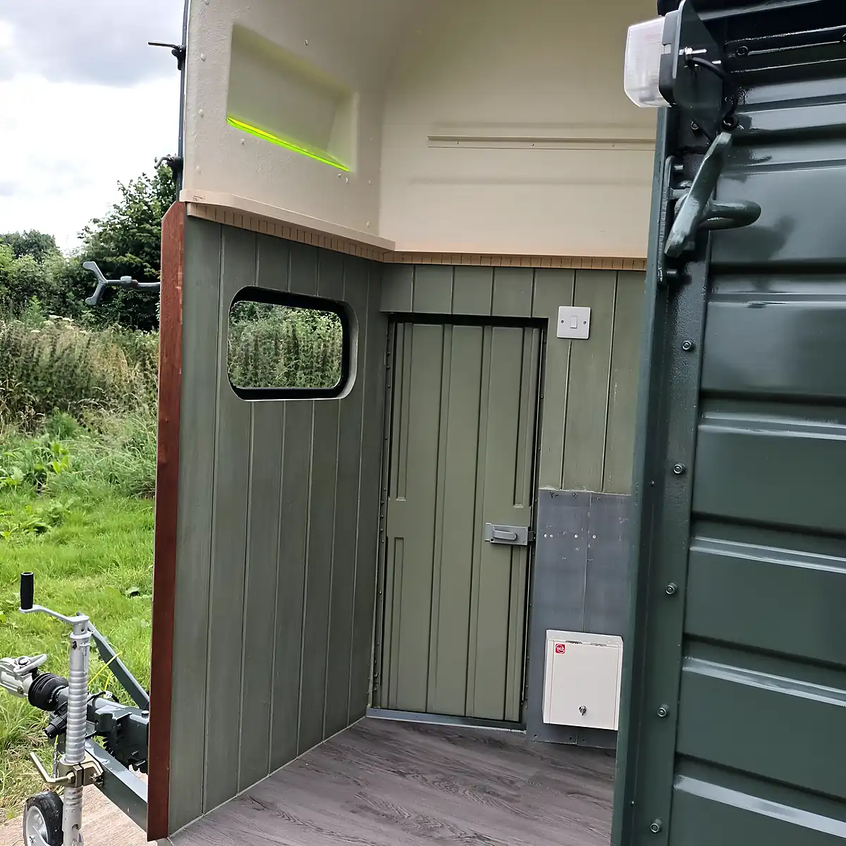 Used Ac Ace Rice Classic Horse Trailer Green - Interior and Exterior details 3