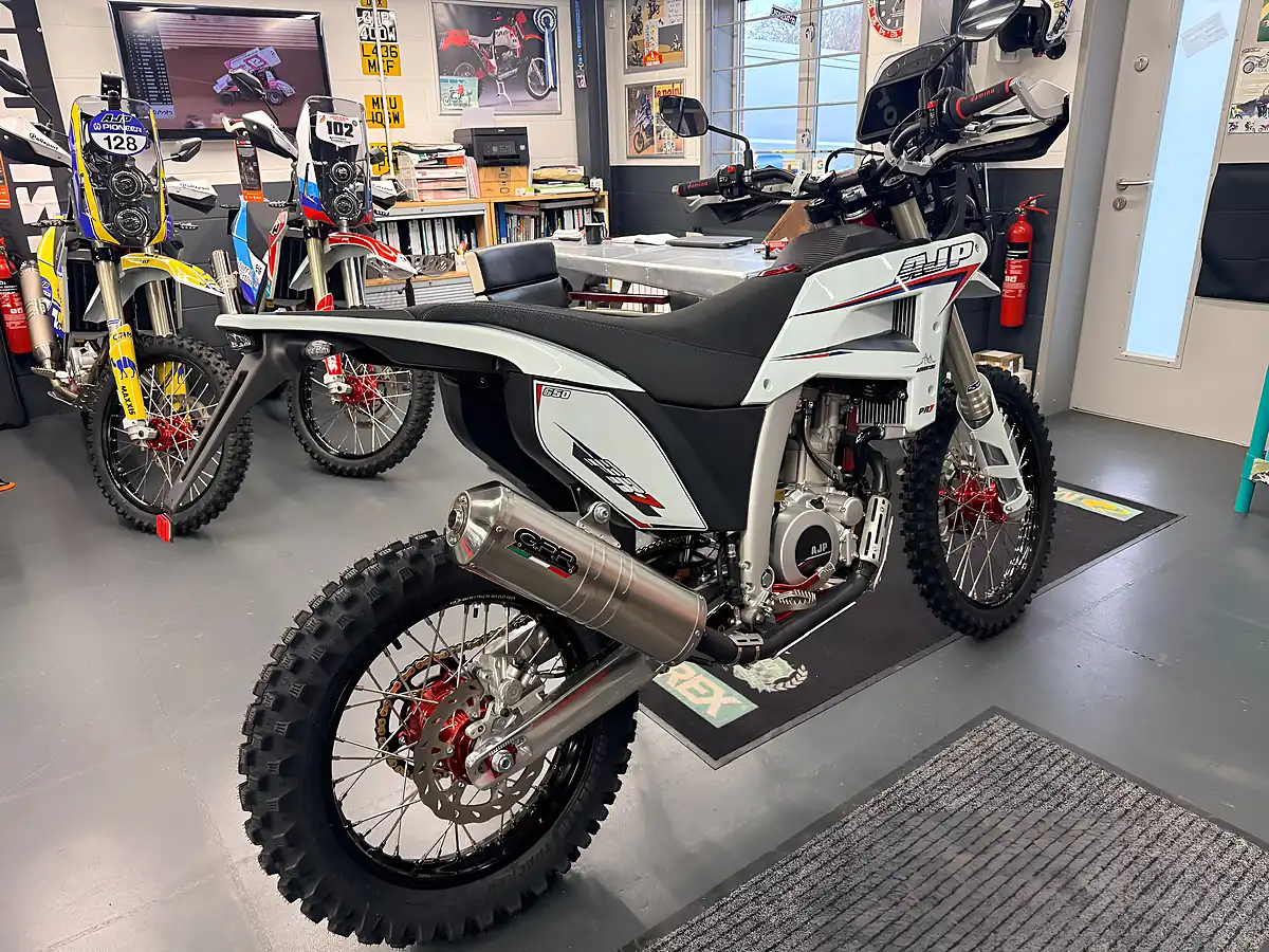 Used Ajp PR7 Adventure - Interior and Exterior details 13