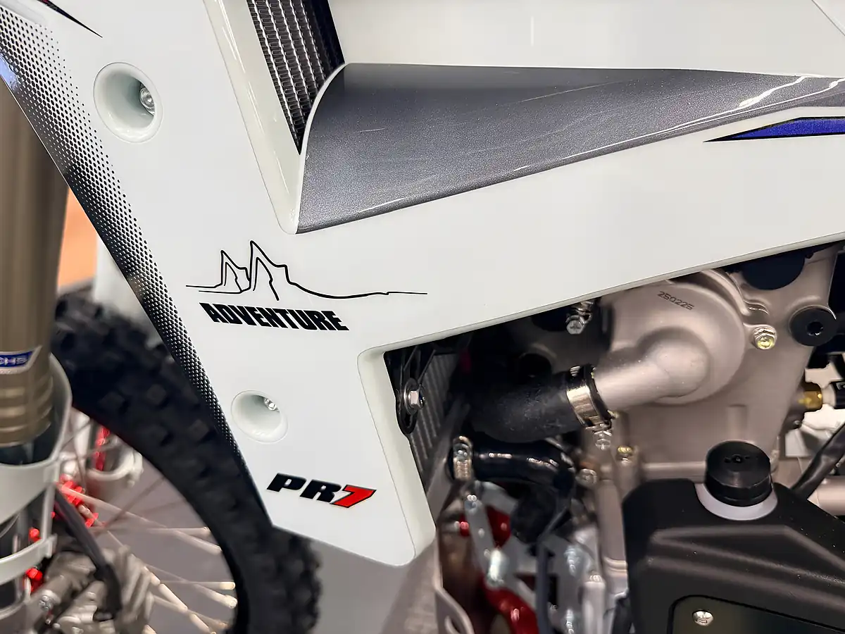 Used Ajp PR7 Adventure - Interior and Exterior details 18